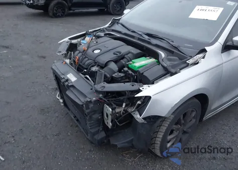 2011 Volkswagen Jetta 2.5L Se from USA, damaged, VIN 3VWDZ7AJ9BM357990